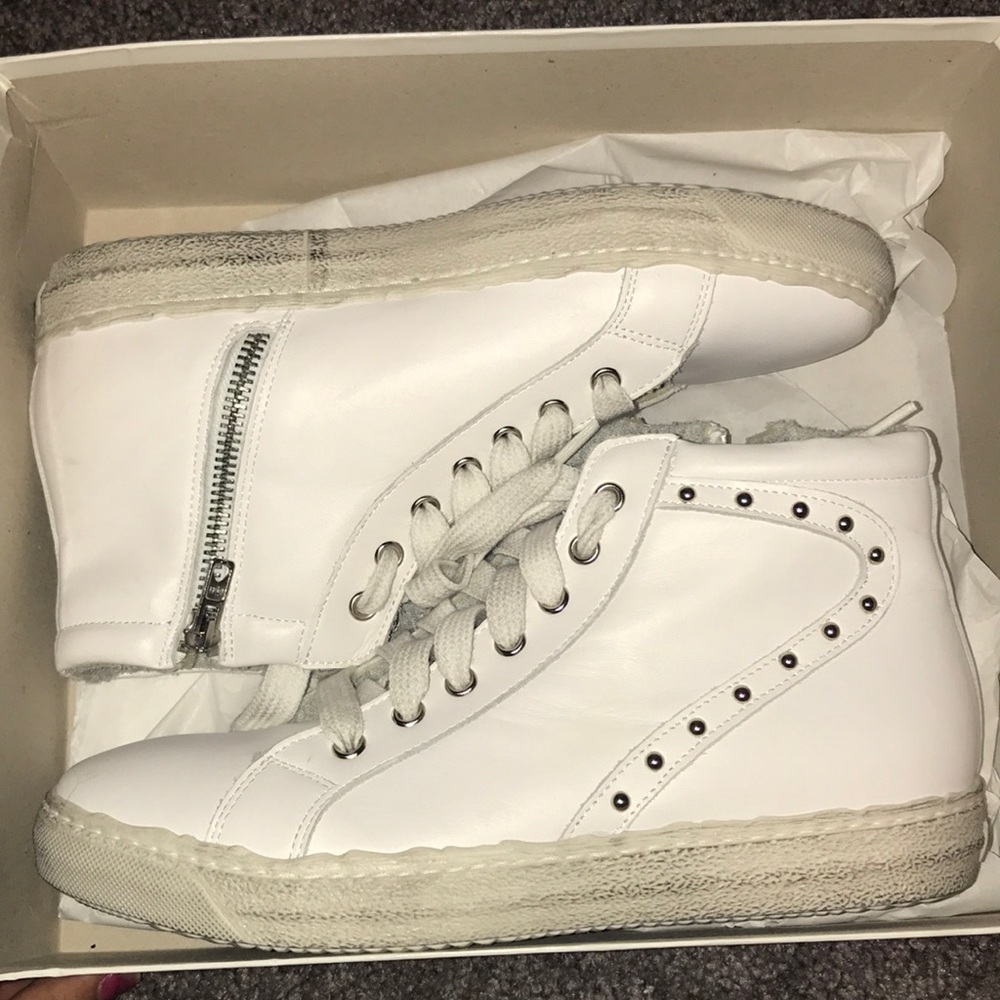 BRAND NEW MELINE SNEAKERS